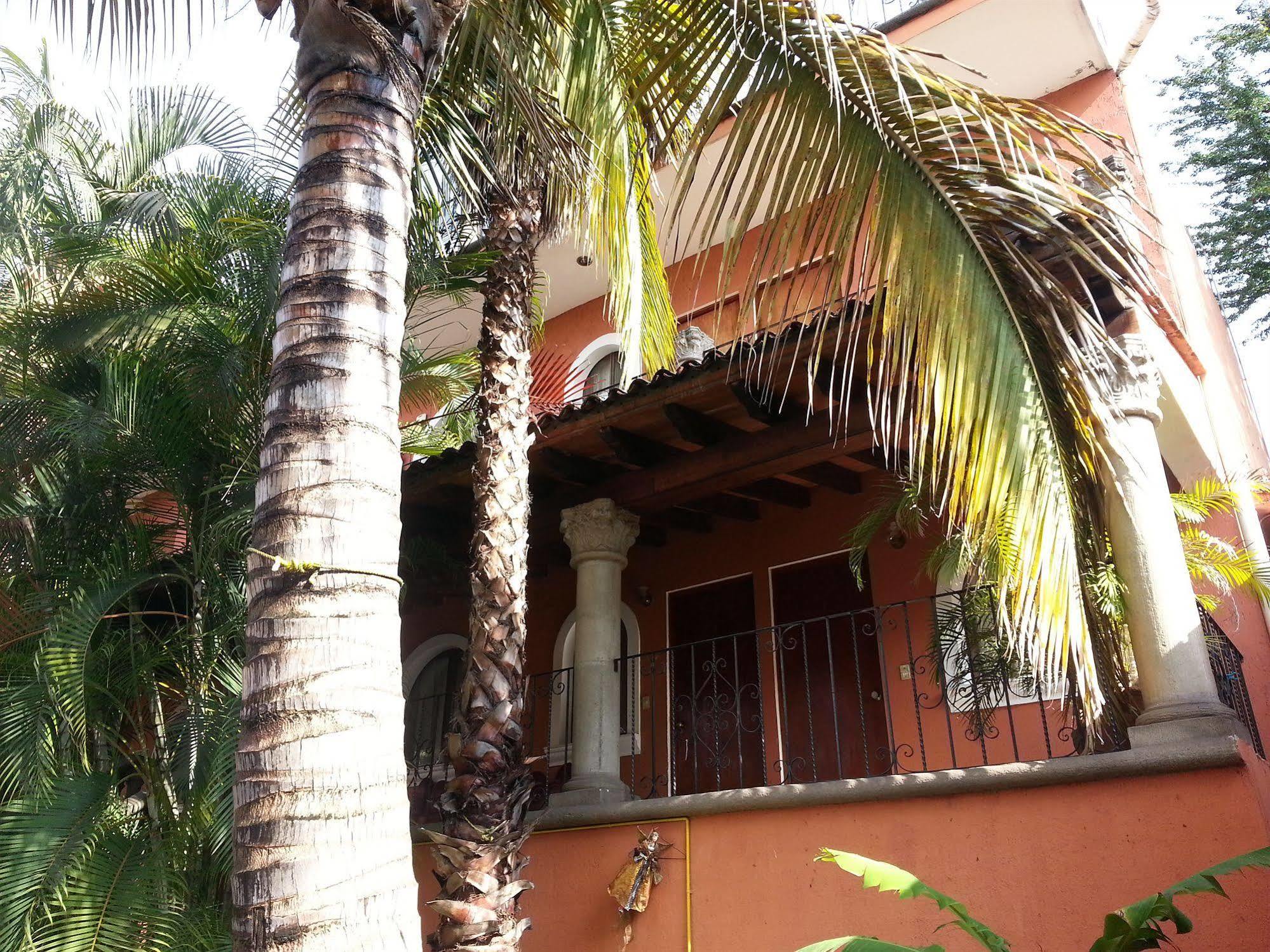Oyo Posada Cocos Cuernavaca Exterior photo