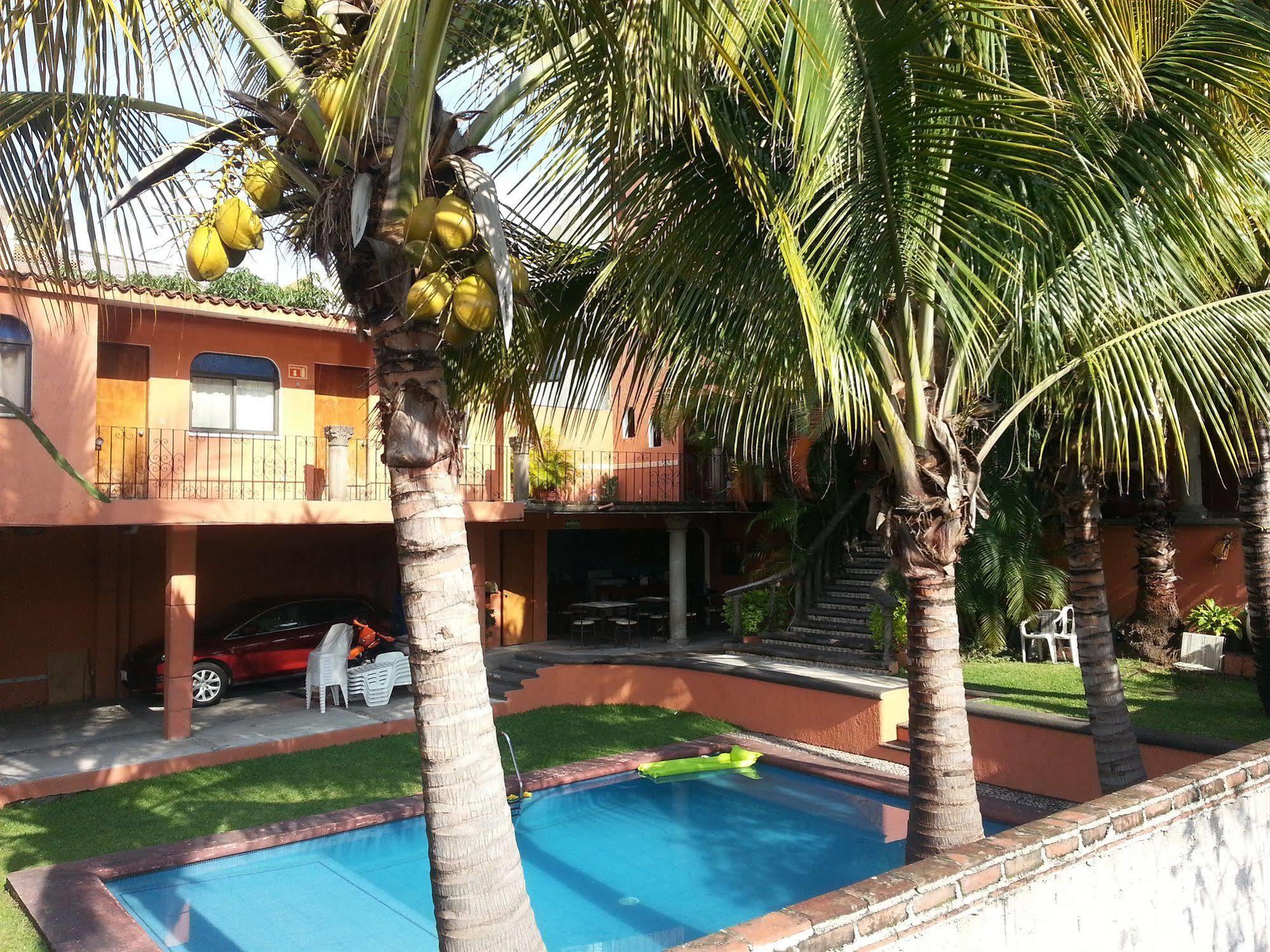 Oyo Posada Cocos Cuernavaca Exterior photo