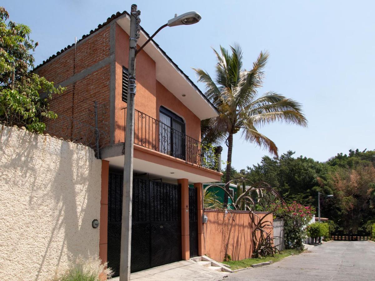 Oyo Posada Cocos Cuernavaca Exterior photo